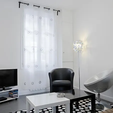 Apartment Avec Terrasse *